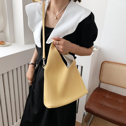 Women Viral Summer Trend