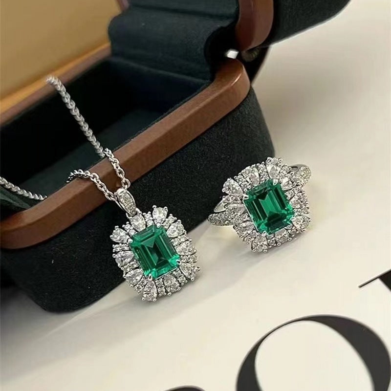 Shine with the Beauty of Emerald Glamour 💎