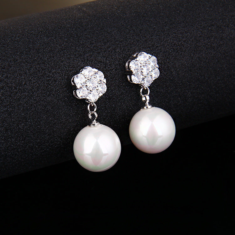 Soft Pearls. Endless Elegance.