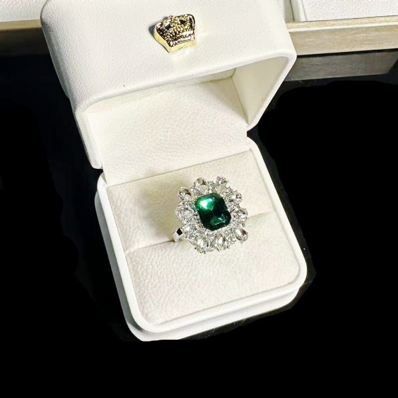 Shine with the Beauty of Emerald Glamour 💎