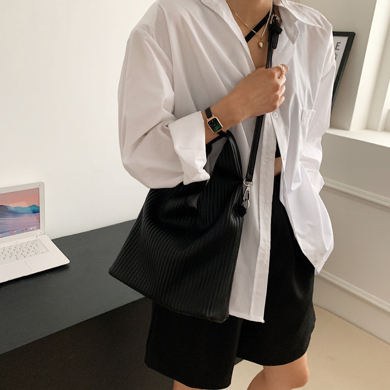 Women Viral Summer Trend
