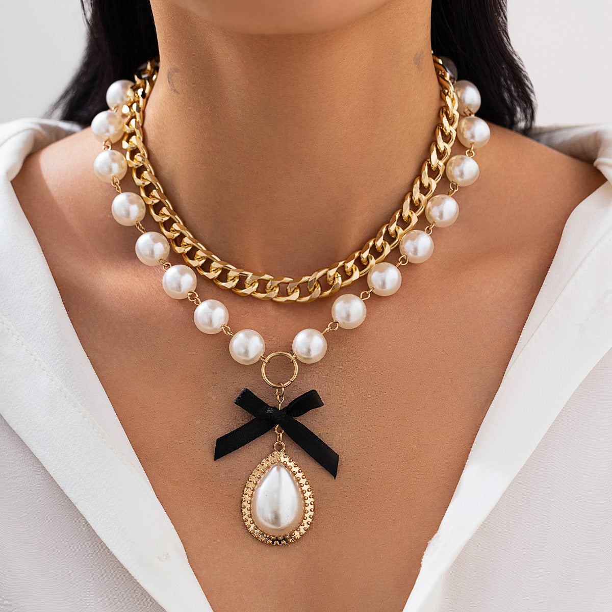 Soft Pearls. Dangerous Elegance.