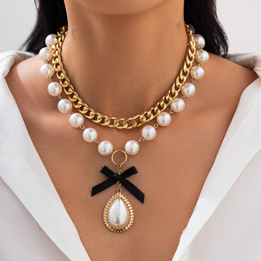 Soft Pearls. Dangerous Elegance.