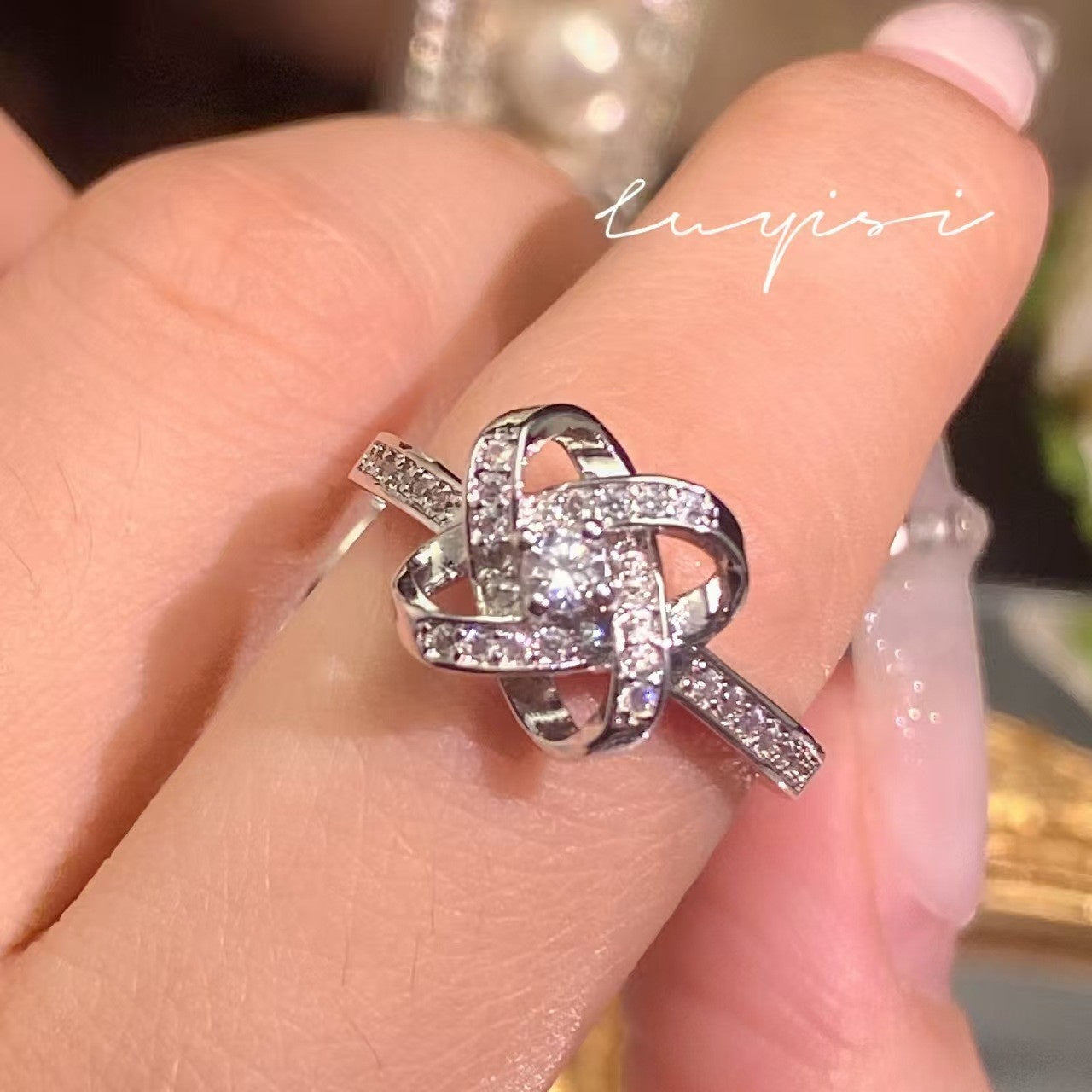 A luxury ring made to capture hearts instantly.
